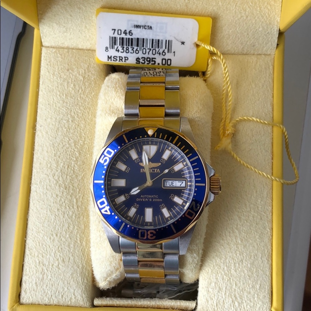 Invicta Men’s 42mm blue/gold watch